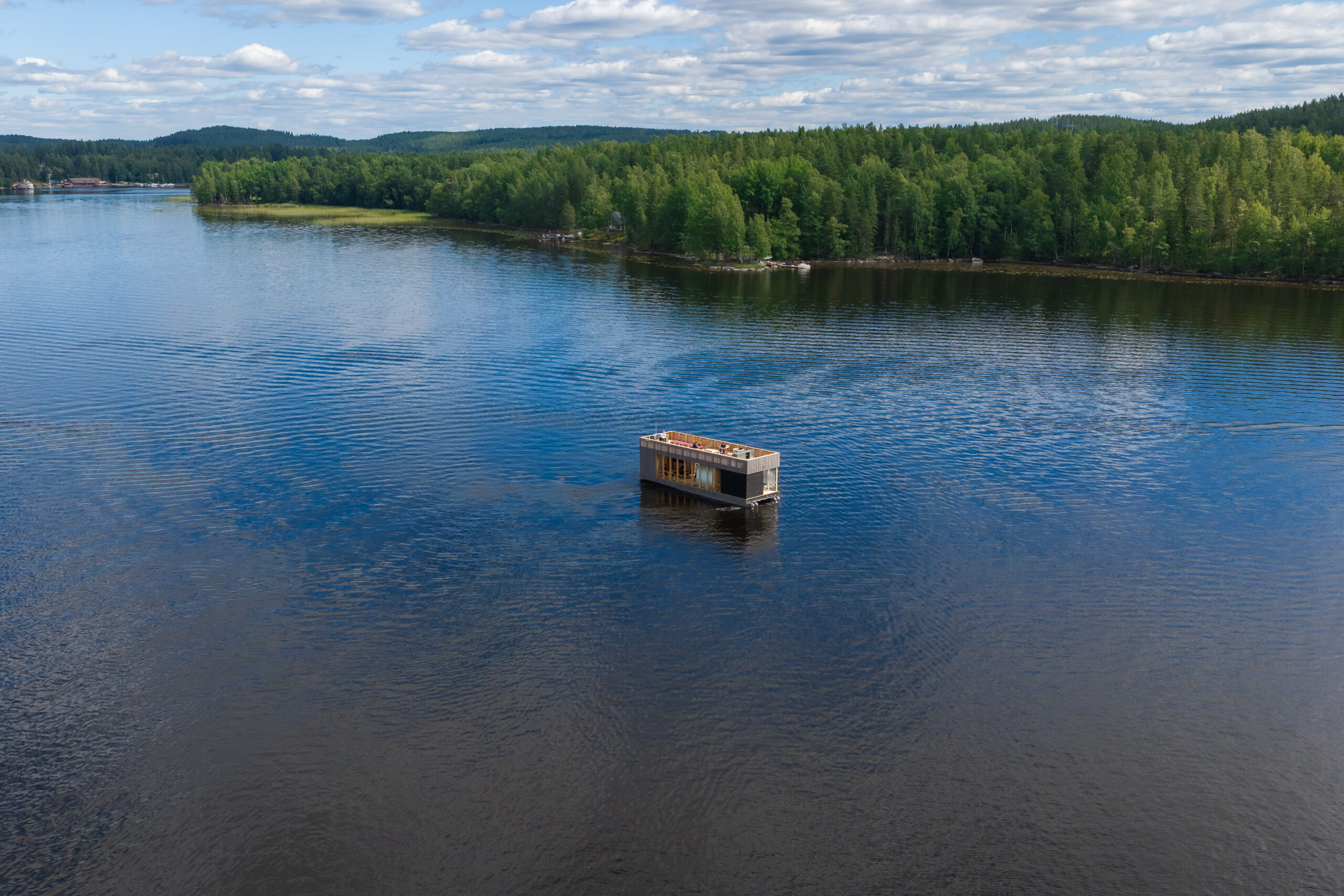 Hydrogen Sauna Boat on the water